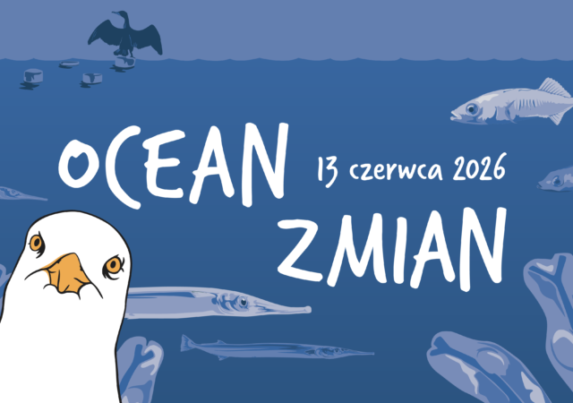 Plakat pikniku naukowego „Ocean Zmian” organizowanego przez Instytut Oceanologii PAN w Sopocie. Grafika przedstawia podwodną scenę w odcieniach błękitu z rybami, krabami, małżami, roślinnością morską i dużą mewą na pierwszym planie.